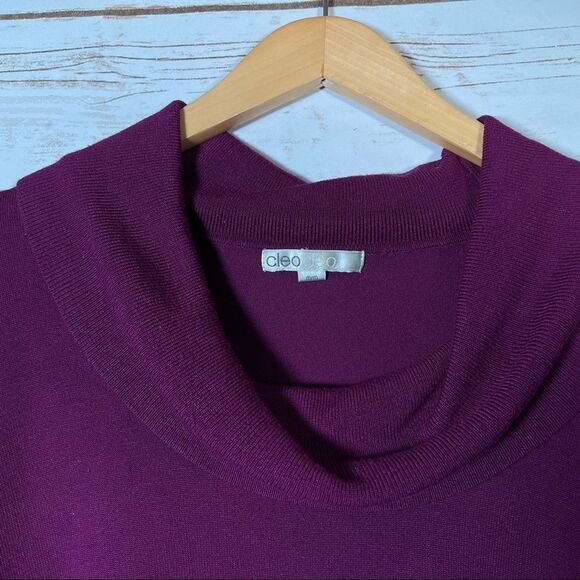 🎇CLEO Long Sleeve with bunched up neck Magenta Purple size Medium - Picture 3 of 8